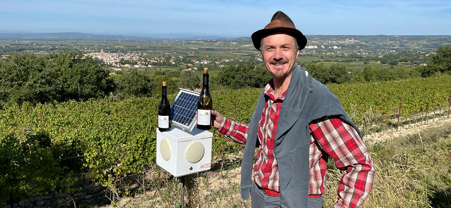 [Sablet] Il fait écouter de la musique à ses vignes